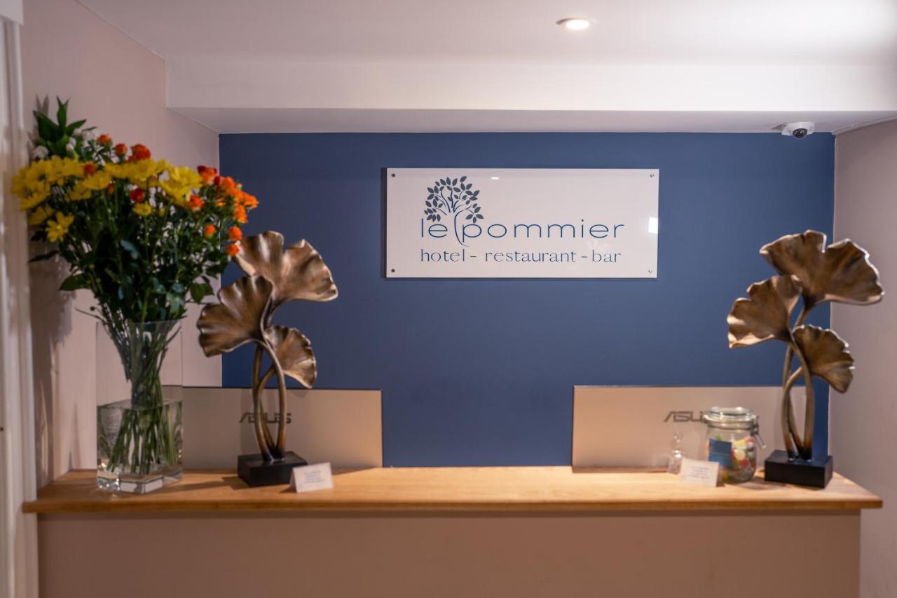 Le Pommier Castel Exterior foto